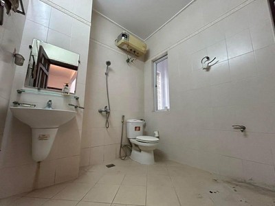 Nhà phố Vũ Ngọc Phan 56m2 x 5T phân lô 20m ra ô tô ngõ nông thông về ở ngay, hơn 14 tỷ 4