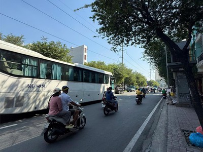 Bán nhanh giá về 37 tỷ-vị trí-đơn vị thuê thương hiệu - siêu phẩm mặt tiền hồng bàng 1