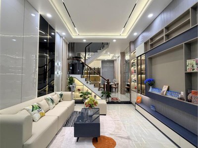 Bán nhà mặt tiền hẻm 872/ quang trung 4x18m trệt 3 lầu 4pn giá 10,7 tỷ thương lượng 2