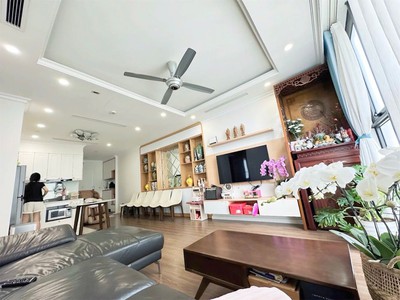 Bán căn hộ tòa r2 sunshine riverside võ chí công 90m2 3n2vs giá 10,6 tỷ. 1