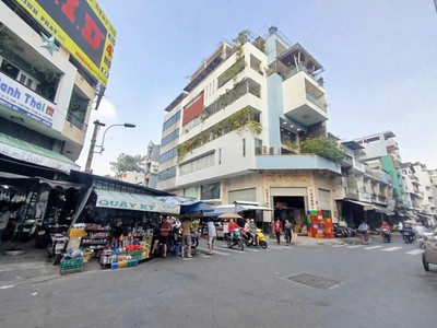 23tỷ hơn mtkd dương tử giang cực sầm uất 5tầng 4x16 6pn mới đẹp vào ở kd ngay. 0