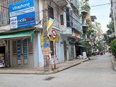 Cho thuê tầng 1, diện tích 18m2 không ở - có lối đi, vệ sinh riêng. 0