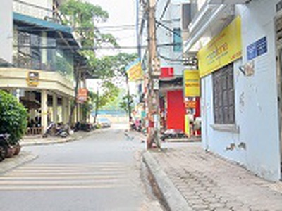 Cho thuê tầng 1, diện tích 18m2 không ở - có lối đi, vệ sinh riêng. 1