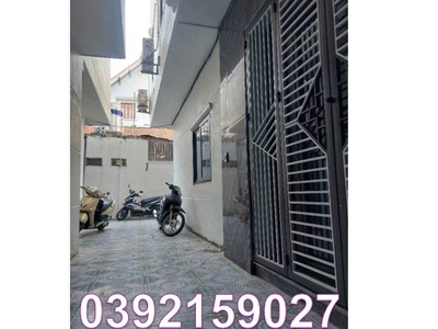 Bán nhà đẹp 4 tầng - Cách phố Yên Sở 60m, ô tô đỗ 10m, ngõ nông thoáng sạch sẽ, dân trí cao, 03921 0