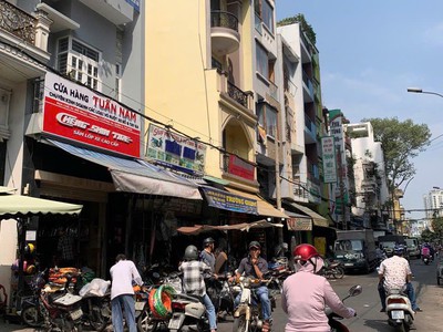 23tỷ hơn mtkd dương tử giang cực sầm uất 5tầng 4x16 6pn mới đẹp vào ở kd ngay. 1