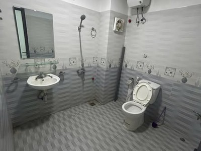 Chính chủ cho thuê nhà nguyên căn số 9, ngách 112/65 đường ỷ la, tdp trung kiên, dương nội, hà đông. 2