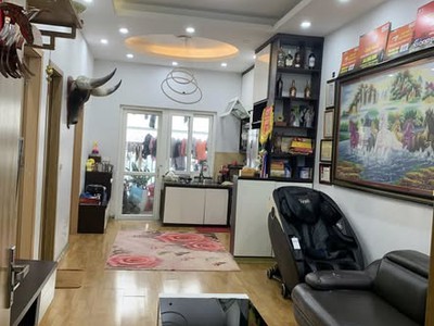 Chính chủ cần bán gấp căn hộ 65m2, chung cư Thanh Hà Mường Thanh, giá hơn 3 tỷ. 2