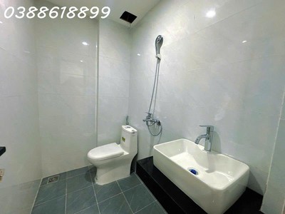 Bán tòa nhà dòng tiền hàm nghi mới tinh dtsd 130mx8t, mt 6,5m - full nội thất, pccc - dòng tiền 220 3