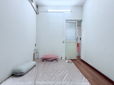 Bán nhanh nhà đ.đoàn văn bơ- chỉ 2.85t với dt: 24.5m2- sổ nở hậu-không quy hoạch- tương lai ra mặt 3