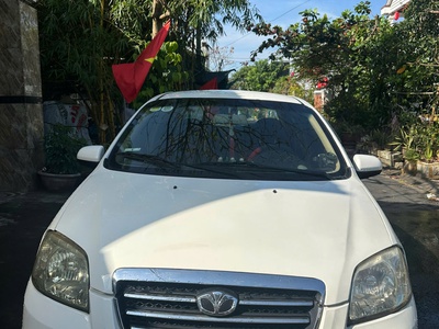 Chiếc xe sedan Gentra sản xuất năm 2008, xuất xứ từ Hàn Quốc. 1