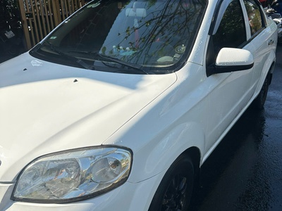 Chiếc xe sedan Gentra sản xuất năm 2008, xuất xứ từ Hàn Quốc. 4