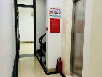 Cho thuê văn phòng 90m    nhà mới   có thang máy tại 232 hoàng văn thái , hà nội 3