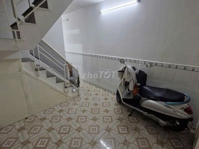 Nhà đẹp   giá tốt  chính chủ cần bán nhà tại  hẻm 376 huỳnh tấn phát, p.bình thuận, quận 7, hcm 0