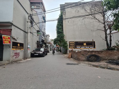 46m2 đất Trâu Quỳ, Gia Lâm, ngõ ô tô, 20m ra trục chính chỉ 5 tỷ x. Lh 0989894845  0