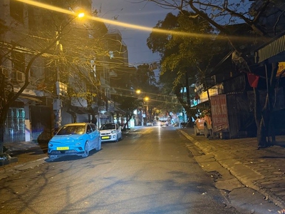 Bán nhà kim đồng giáp bát 4 tầng dân xây phân lô ô tô đỗ cửa hoàng mai 0