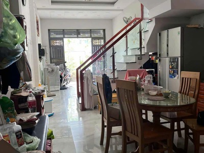 Giá sốc 4.5 tỷ   nhà trệt lầu 4x13   xe hơi ngủ trong nhà   huỳnh thị hai q12 3