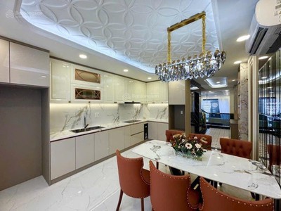 Nhà đẹp giá tốt tặng full nội thất - tân quy - quận 7 . ngang 7m dọn vào ở ngay 1