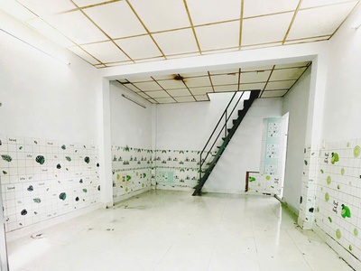 Nhà 2 tầng nở hậu vị trí đẹp đường ba đình p. chánh hưng. giá 4,39 tỷ tl 1