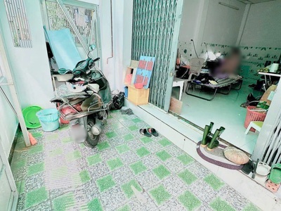 Nhà 2 tầng nở hậu vị trí đẹp đường ba đình p. chánh hưng. giá 4,39 tỷ tl 2