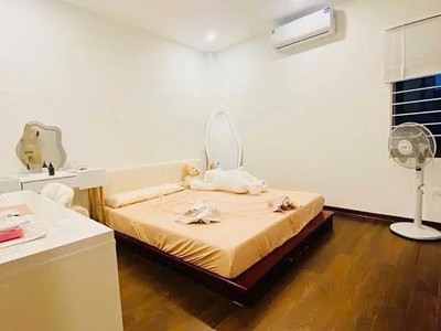 Tài chính chỉ 11.x tỷ trung tâm bồ đề 45m2, 5t, ô tô đỗ cổng, full nội thất 4