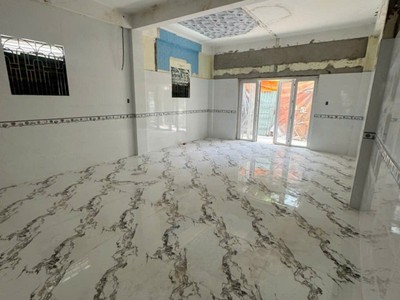 Bán nhà mặt tiền ỷ lan - giao lũy bán bích, gần hòa bình, 5,6x24m, 2 tầng cũ, 16,2 tỷ. 2