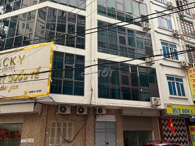Cho thuê nhà mặt ngõ 180 Hoàng Quốc Việt, Diện tích 55m xây 6 tầng xây thông, mặt tiền 6m, đường 10m 0