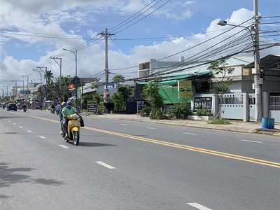 Bán đất nền biệt thự mặt tiền đường hoàng quốc việt, 2500m2. 1