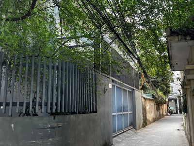 Hiếm, bán nhà lạc long quân,gần phố, diện tích rộng, mặt tiền 8m,chỉ 23.4 tỷ 0