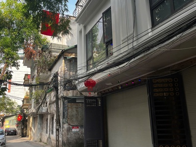 Hiếm, bán nhà lạc long quân,gần phố, diện tích rộng, mặt tiền 8m,chỉ 23.4 tỷ 1