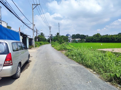 Cho thuê 250m2 nhà cấp 4 hẻm xe tải gần đh phạm ngọc thạch 1