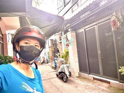 Bán nhà đ.bến vân đồn- nhà đẹp vào ở ngay- trươc nhà rộng 4m- qua q1,q8 chưa đến 5p- gần trường đh 0