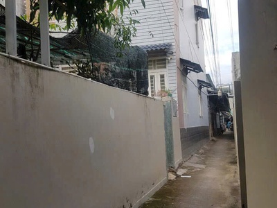 Nhà trọ mặt tiền view kênh 20 phòng nhà lầu 644m chỉ 20 tỷ 2