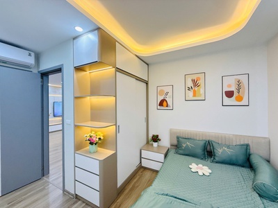 Bán căn hộ 1628-hh02c b2.1 5 tòa mới. căn góc dt 81m2, 3 phòng ngủ, 2 vs, phòng khách   bếp view hồ 1