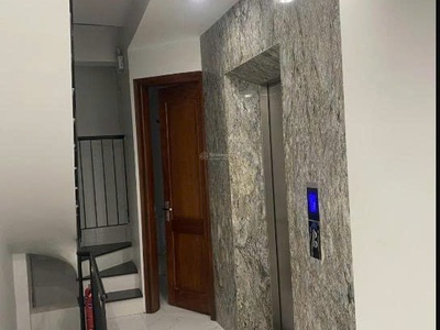 Cho thuê văn phòng từ tầng 1 - 4 04 tầng tại toà nhà số 281 phương mai 62m /tầng thang máy 1