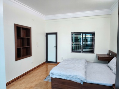 Cho thuê nhà 4 p.ngủ full đồ mặt phố Văn Cao. 7