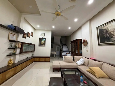 Hiếm nhà 5 tầng mặt phố Lý Thường Kiệt, 47m2, mặt tiền 4.7m, vị trí đẹp, giá 18 tỷ 0