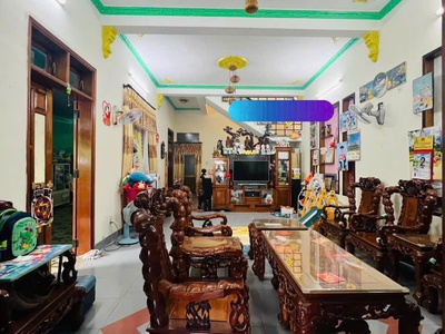 Cần bán bộ bàn ghế gỗ hương 1