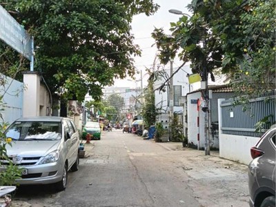 Bán toà nhà 6 x 20m đúc 5 tầng có 20 pn thu nhập 80tr tháng - đường dương quảng hàm p5 quận gò vấp 2