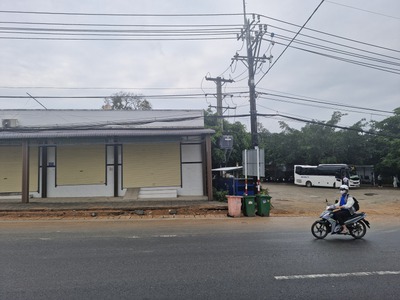 Nhà mặt tiền dt47 phú quốc, gần cổng chào 30/4   giá 12tr 0