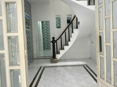 Bán nhà hẻm 769 gần mt phạm thế hiển 3.5 13.5m 2lầu 1