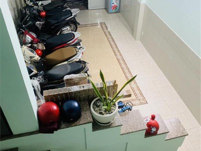 Bán gấp nhà dương quảng hàm, p5, dt 11x28m, 3 lầu, cho thuê 120tr/th, giá chỉ 25 tỷ 3