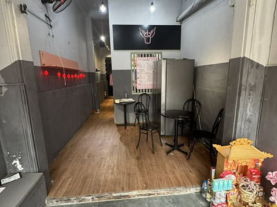 Cần sang nhượng gấp cửa hàng   khu chùa láng, dưới chân ký túc xá 2