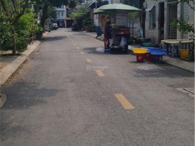 Bán nhà hxh 5m phường an nhơn, gv. dt: 5m x 20m cn 100m2 trệt 2 lầu. giá: 9.9 tỷ tl 2