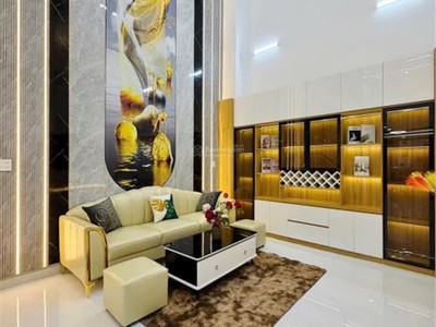 Giảm 200 triệu - có gara ô tô - 5 tầng lầu - đường số 3 - nguyễn văn khối 4 phòng ngủ toilet riêng 4