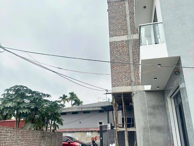 Cần bán nhà 3 tầng, 3 phòng ngủ, 3 vệ sinh 4