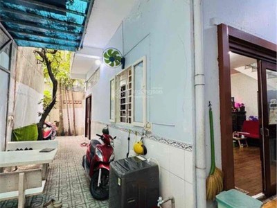 Bán nhà đẹp 110m   10x11m  dương quảng hàm, 2 tầng, giá 8.4 tỷ, cạnh đh văn lang, cityland 2