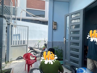 Nhà vào ở ngay, chủ tặng nội thất, ngay ngã tư nguyễn văn quá với quang trung 79m2 gần to ký-phần 0