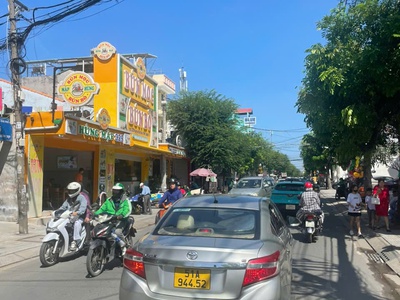 Mặt tiền nguyễn văn quá   đông hưng thuận q12   buôn bán đỉnh cao 3