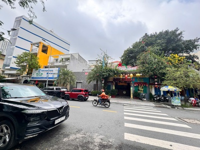 Bán nhà 2 tầng mặt tiền kd đường cô bắc, quận 1 - 11m 24m - sổ hồng vuông đẹp lh giang giang: 3