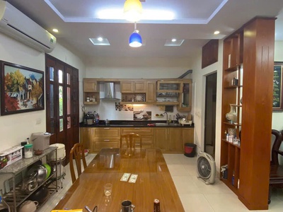 Cần bán bt trung văn hancic,tố hữu, dt 105mx 4t,mt 9m. giá 35,5 tỷ. lh: 0964769634 3